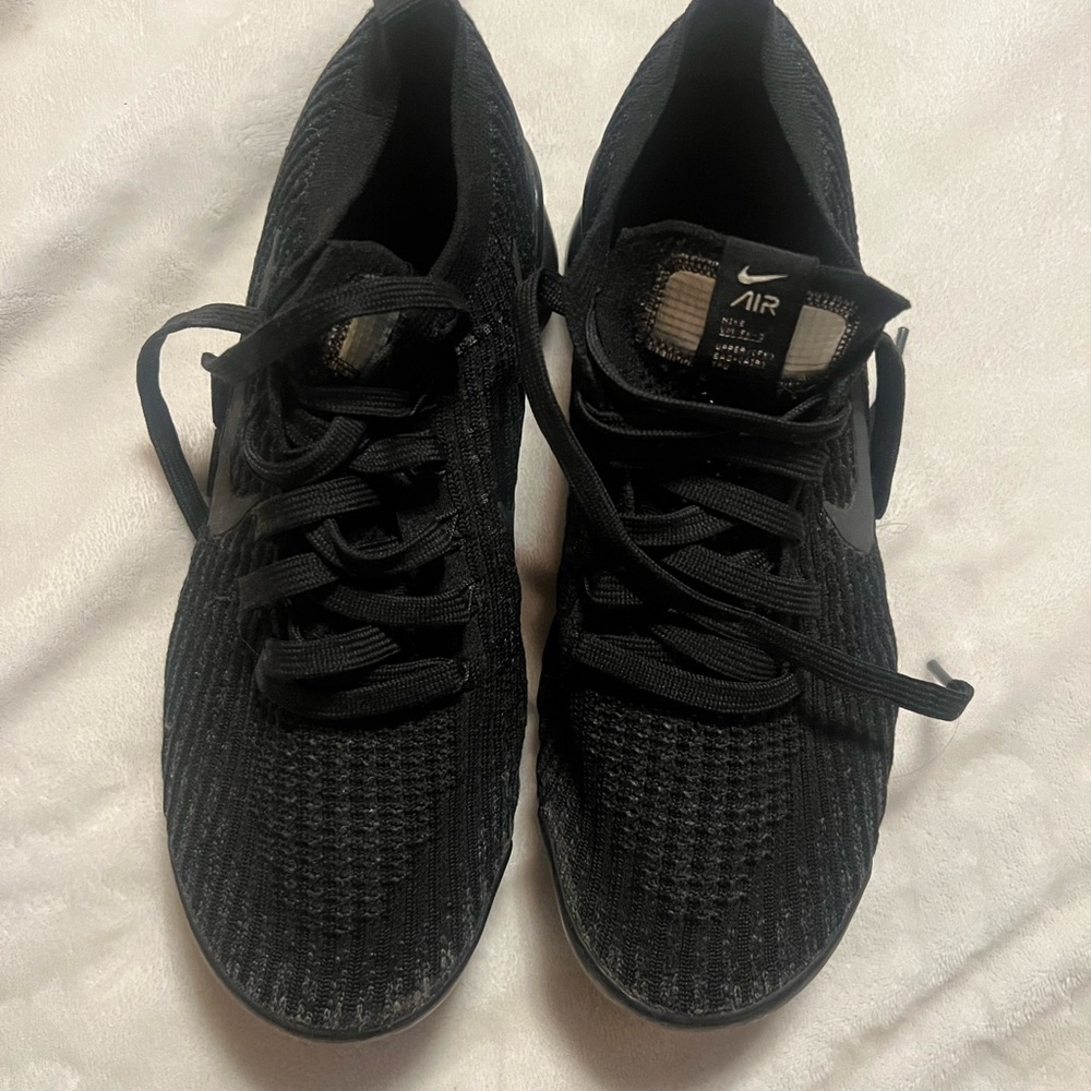 Nike vapormax size 9